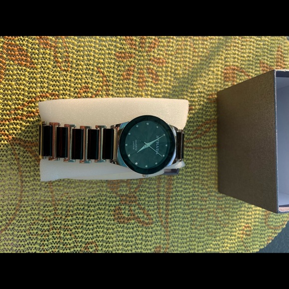 Watch - Picture 2 of 4